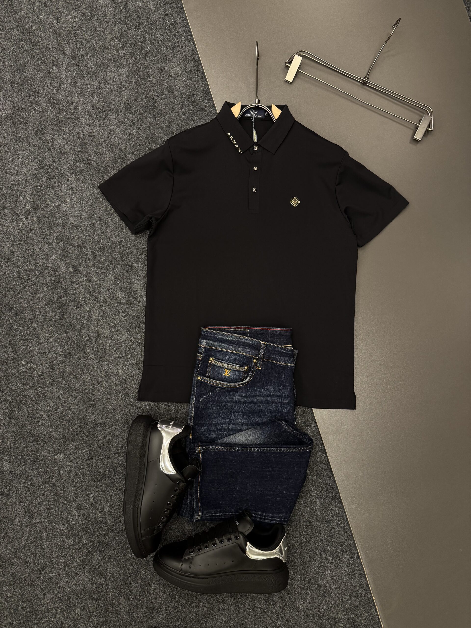 IMG_5812 Giorgio Armani Black Polo - الصورة 1